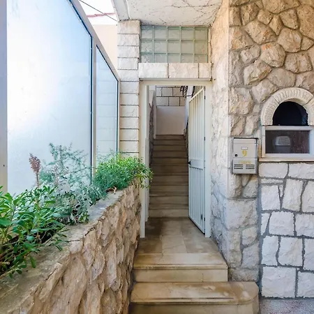Apartment Begovica - Two Bedroom With Terrace And Sea View