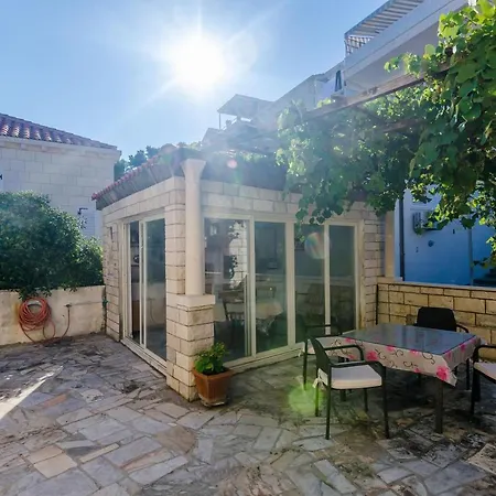 Begovica - Two Bedroom With Terrace And Sea View Dubrovnik