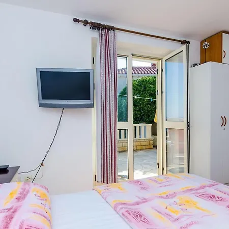 Apartman Begovica - Two Bedroom With Terrace And Sea View