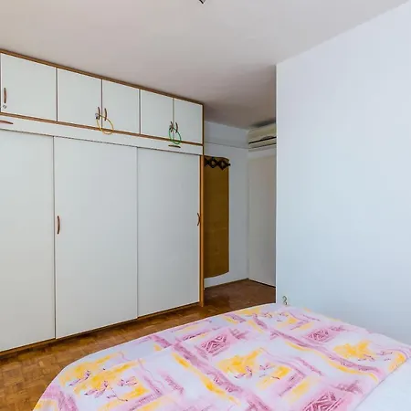דירה Begovica - Two Bedroom With Terrace And Sea View